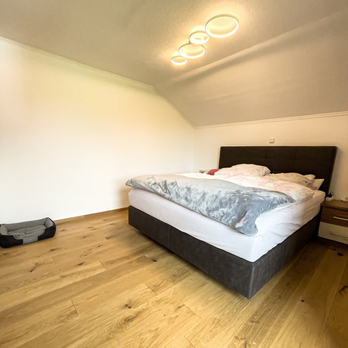 Outlet - Pavimento in rovere Landlord, Medium, oliato naturale - nodoso