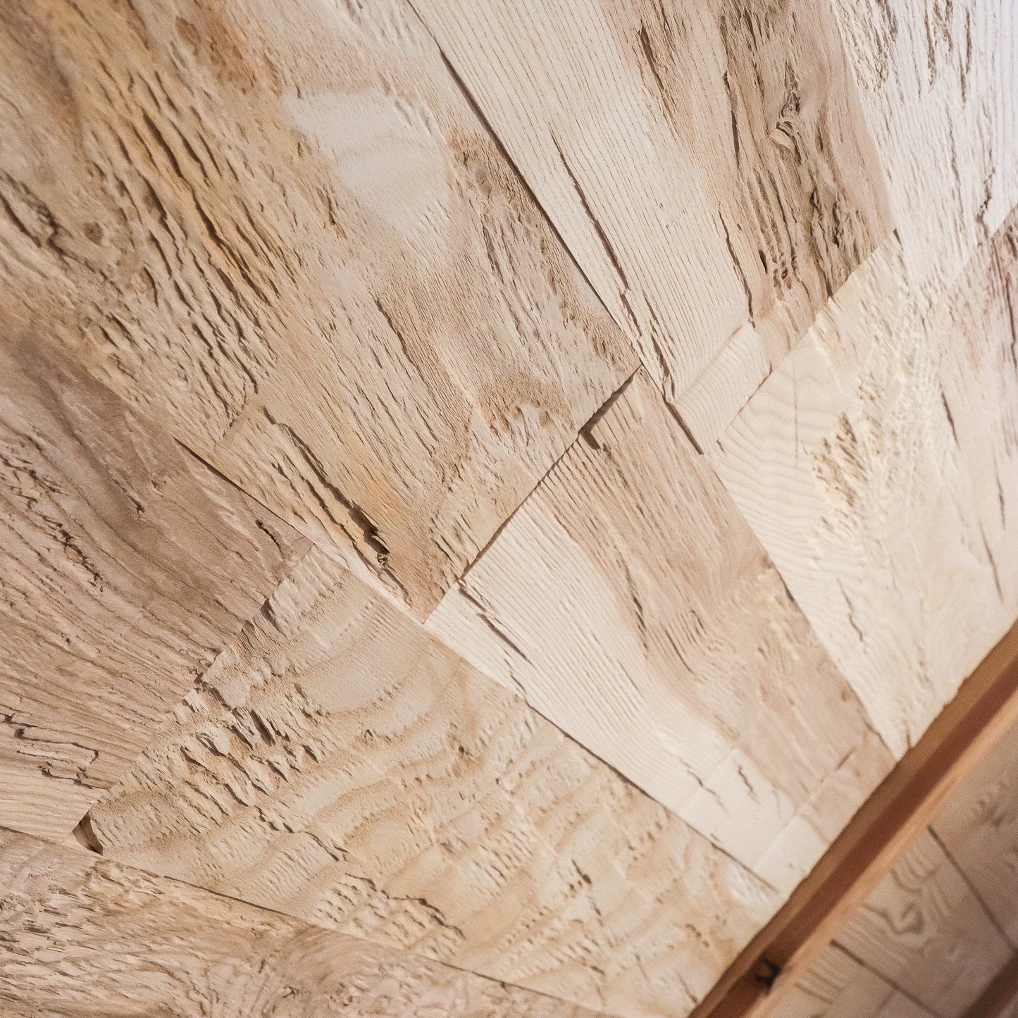 Outlet - Rivestimento per pareti e soffitti in frassino spaccato - Larghezza speciale 107mm