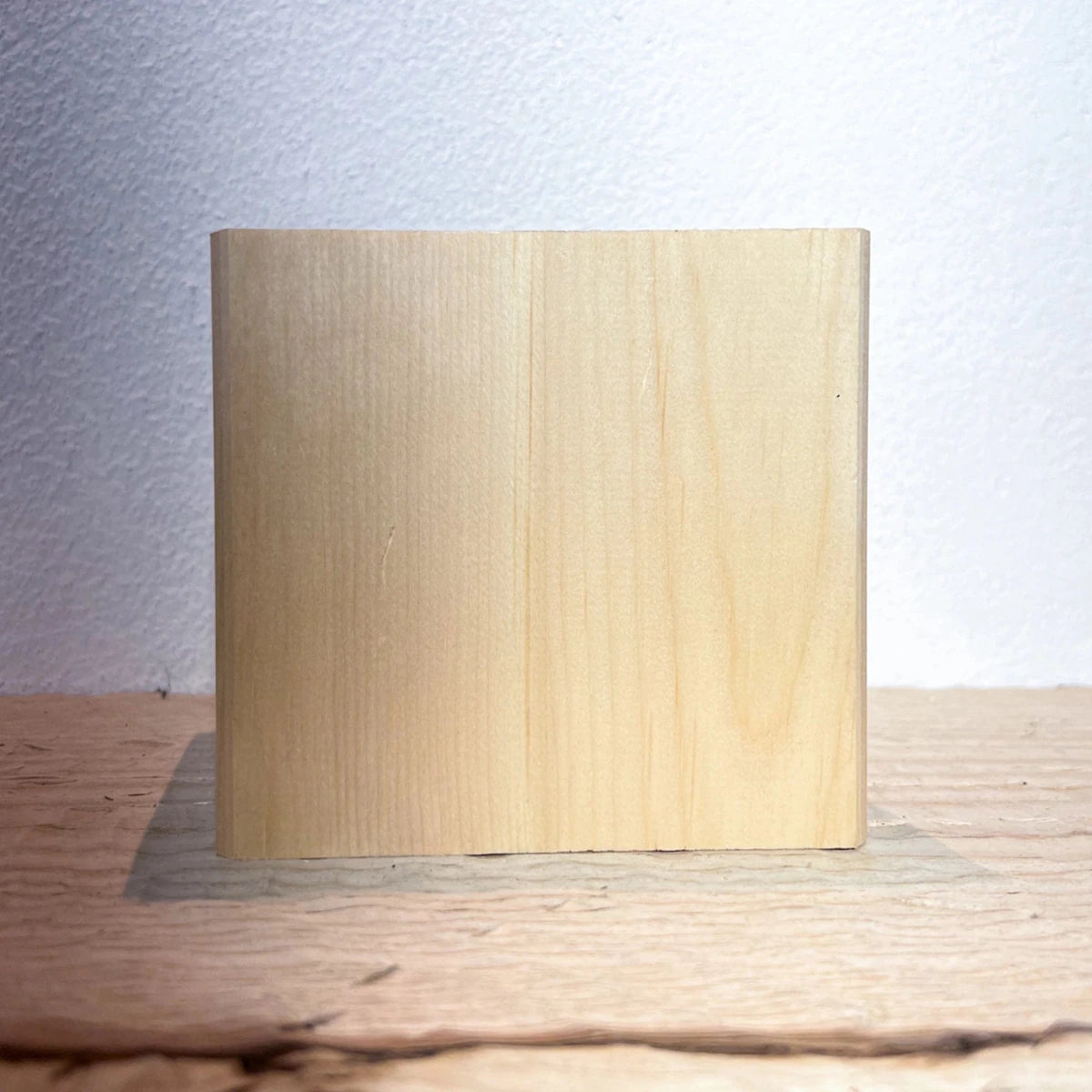 Wandleuchte Zirbe glatt "Waldlicht"