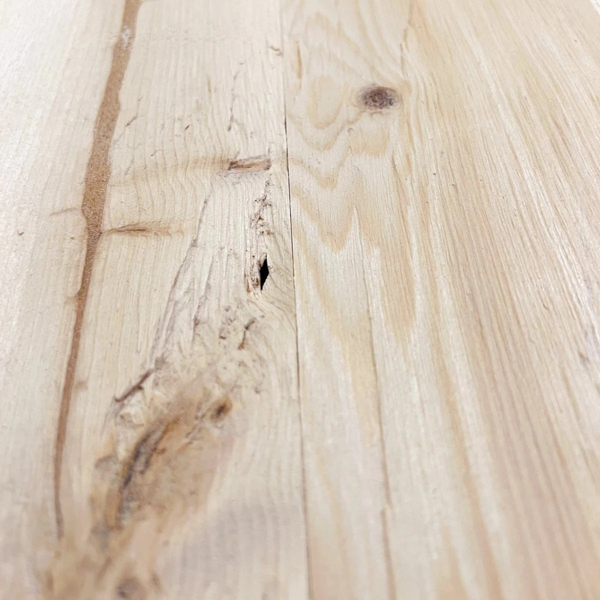 Wand - & Deckenverkleidung Zirbe gehackt Bergzwerg