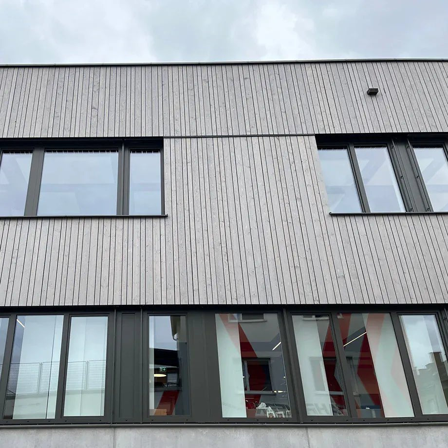 Facciata in abete Saga Grey 'Skógur'