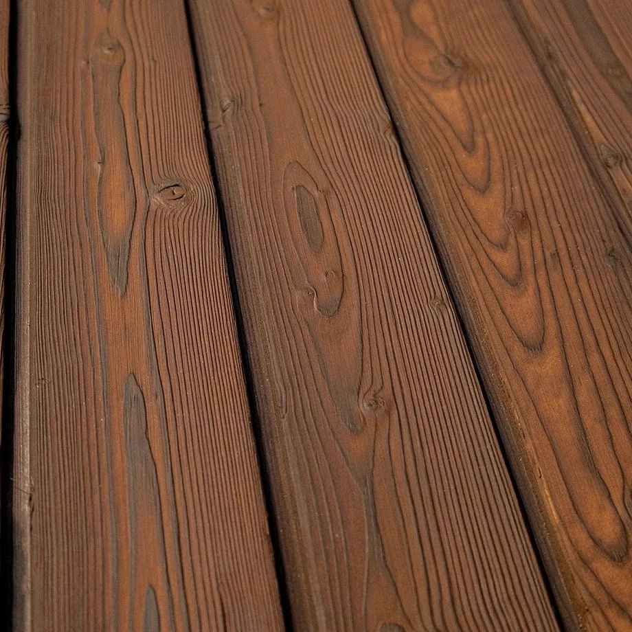 Facciata in abete rosso Yugen