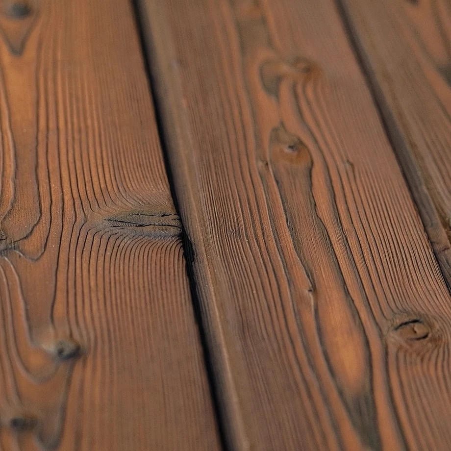 Facciata in abete rosso Yugen