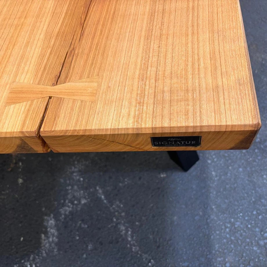 Tavolo i in legno di quercia massello NORBERT 90 x 180 cm -