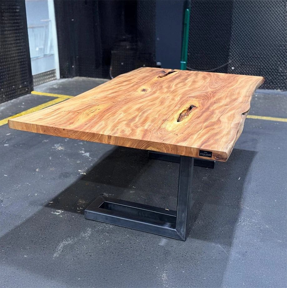 Tavolo i in legno di quercia massello NORBERT 90 x 180 cm -