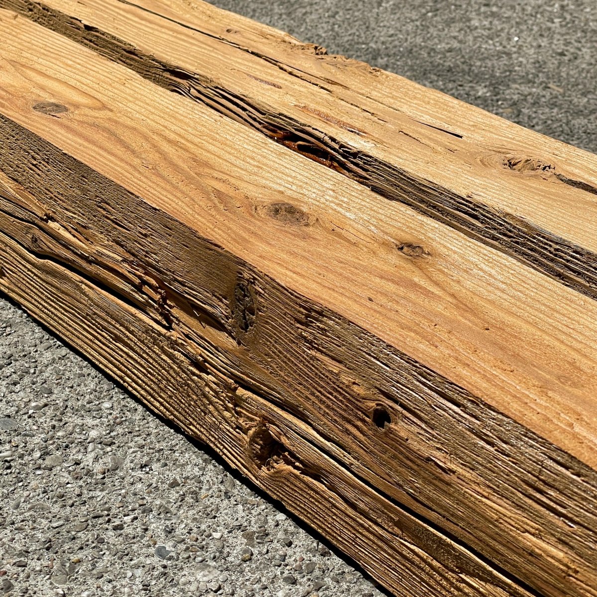 Trave in abete vaporizzato spaccato 11x11 cm