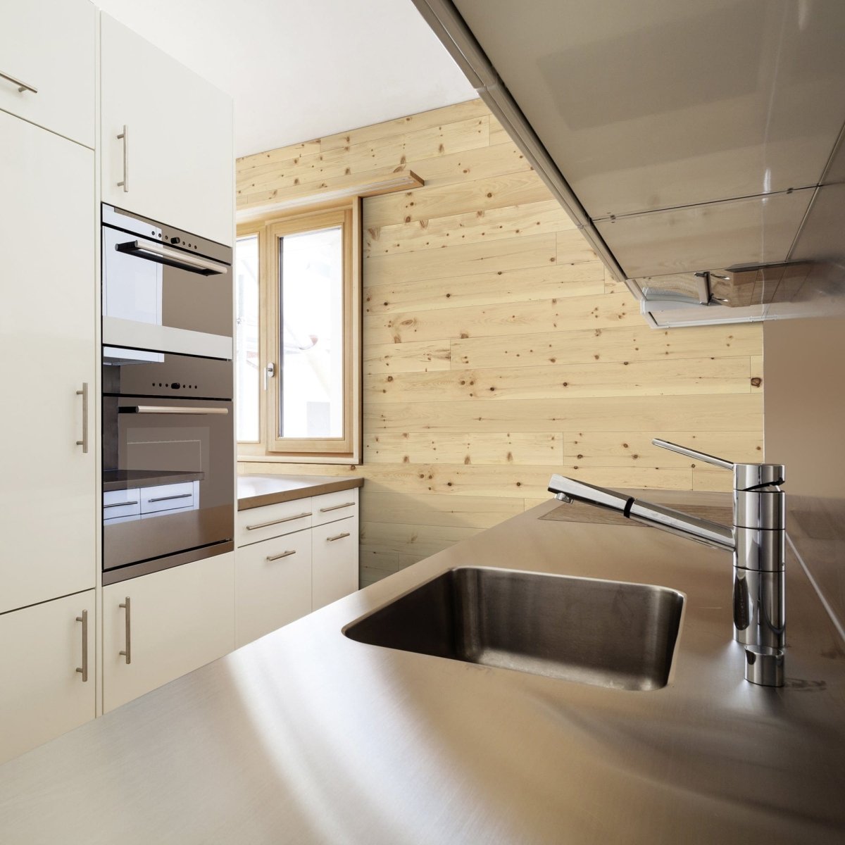 Rivestimento per pareti e soffitti in pino cembro liscio