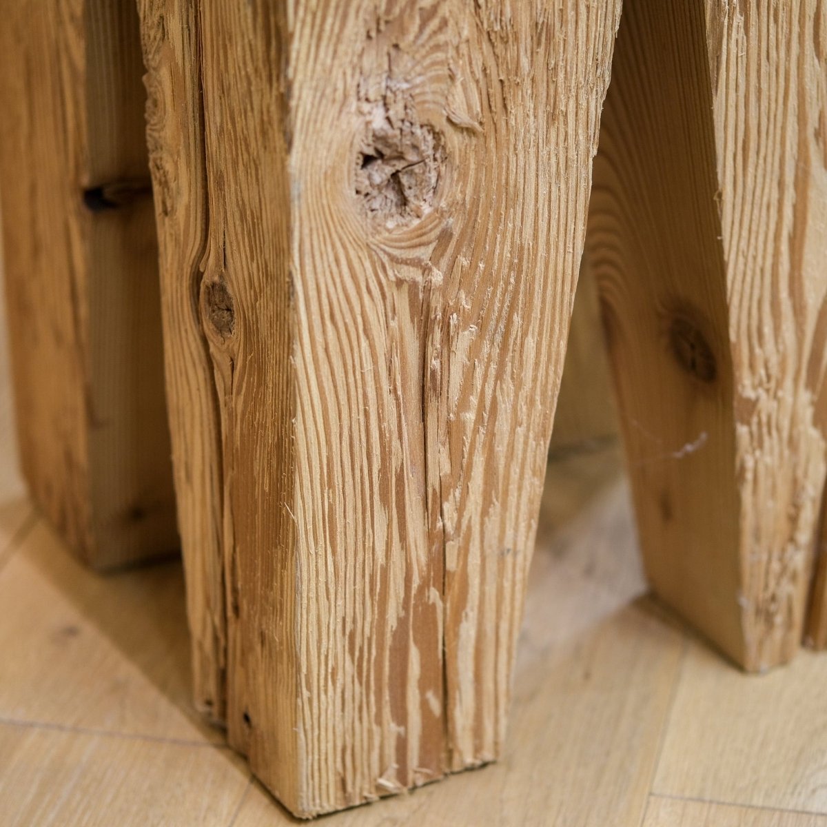 Hocker gedämpfte Fichte "Wildholz" groß