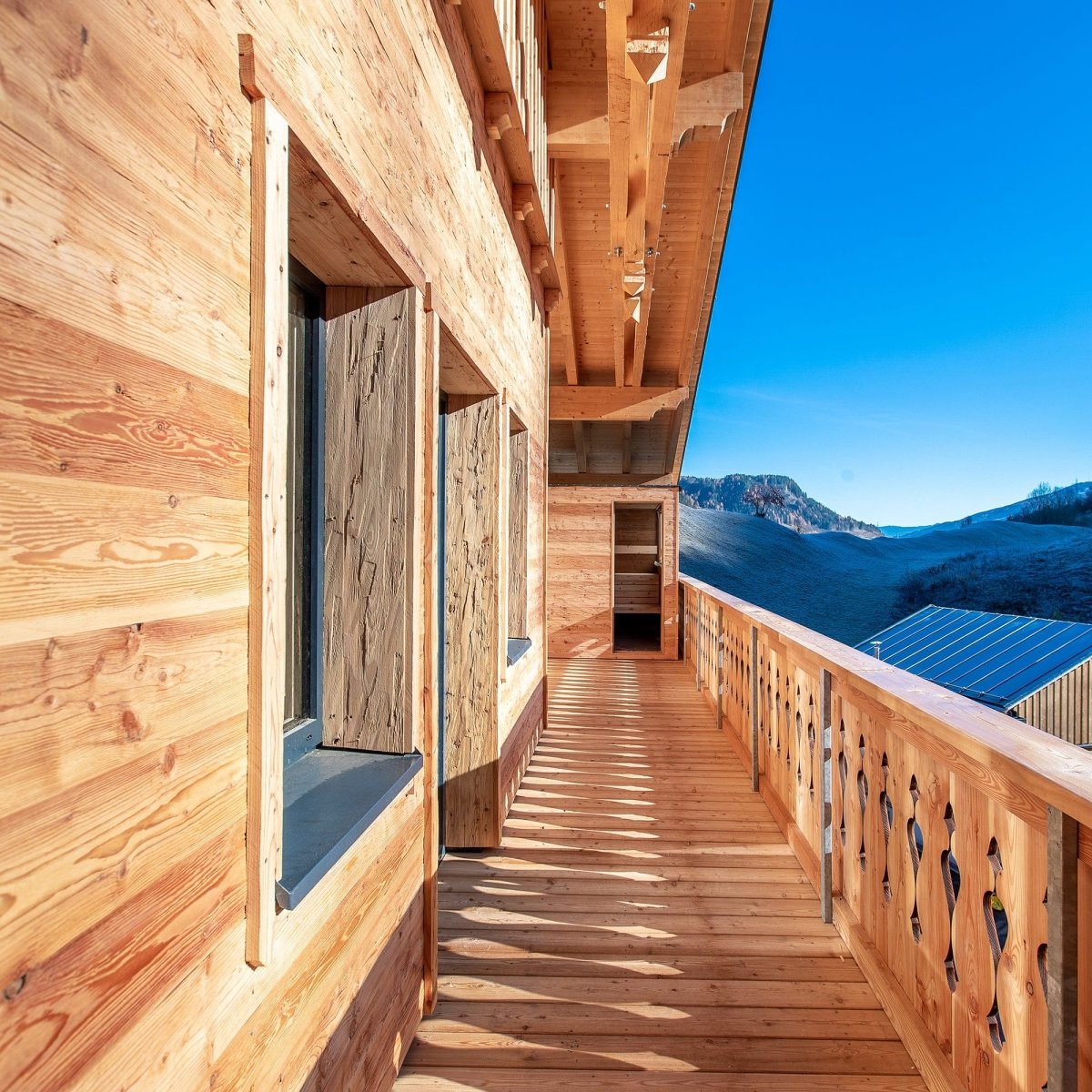 Facciata in larice spaccato