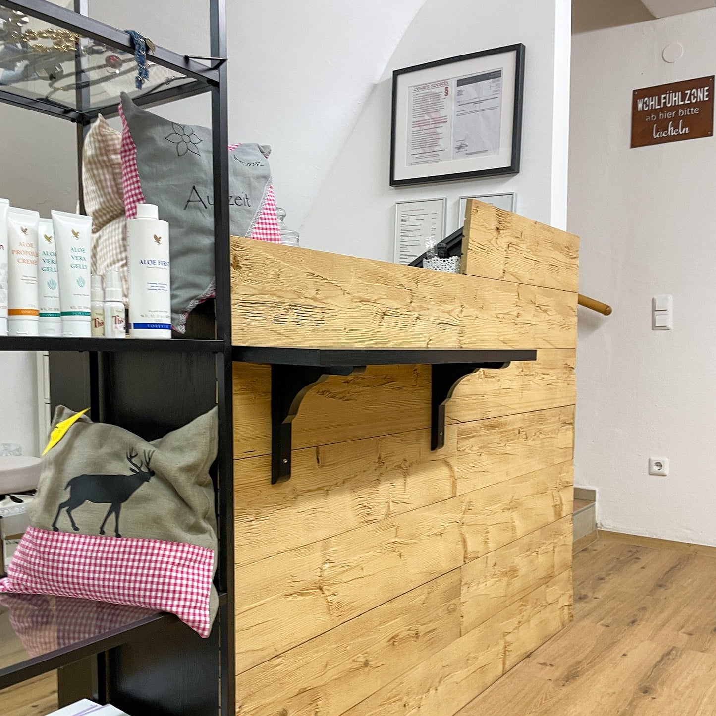 Wall & Ceiling Coverings Steamed Spruce Chopped