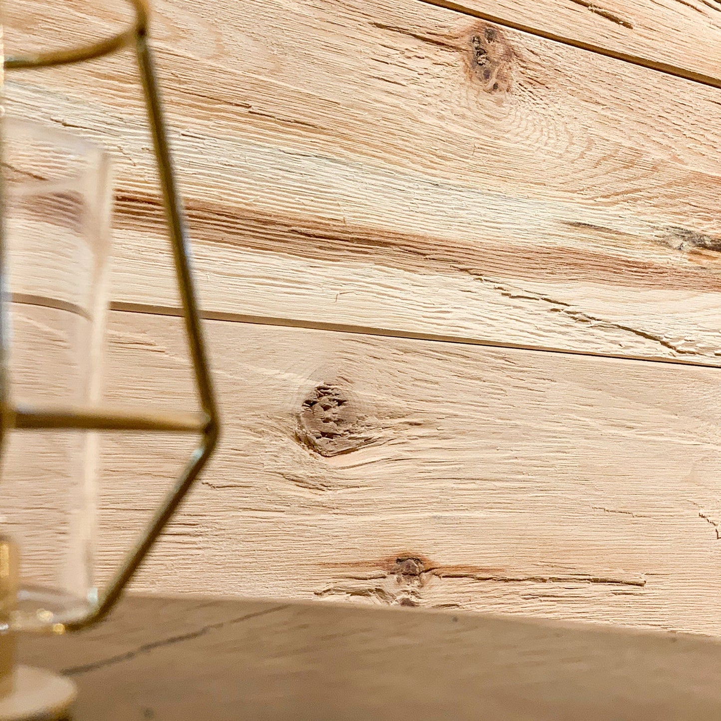 Wand - & Deckenverkleidung Zirbe gehackt