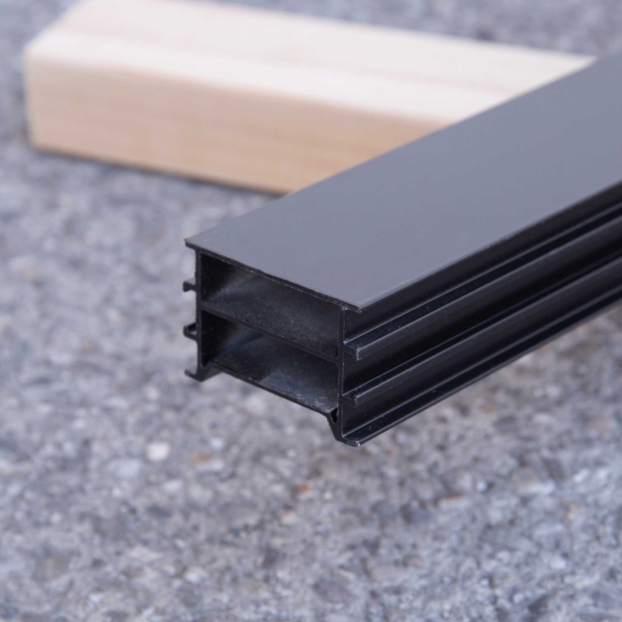 Binario in alluminio per sottostruttura di terrazze in legno 'ALU RELO K'
