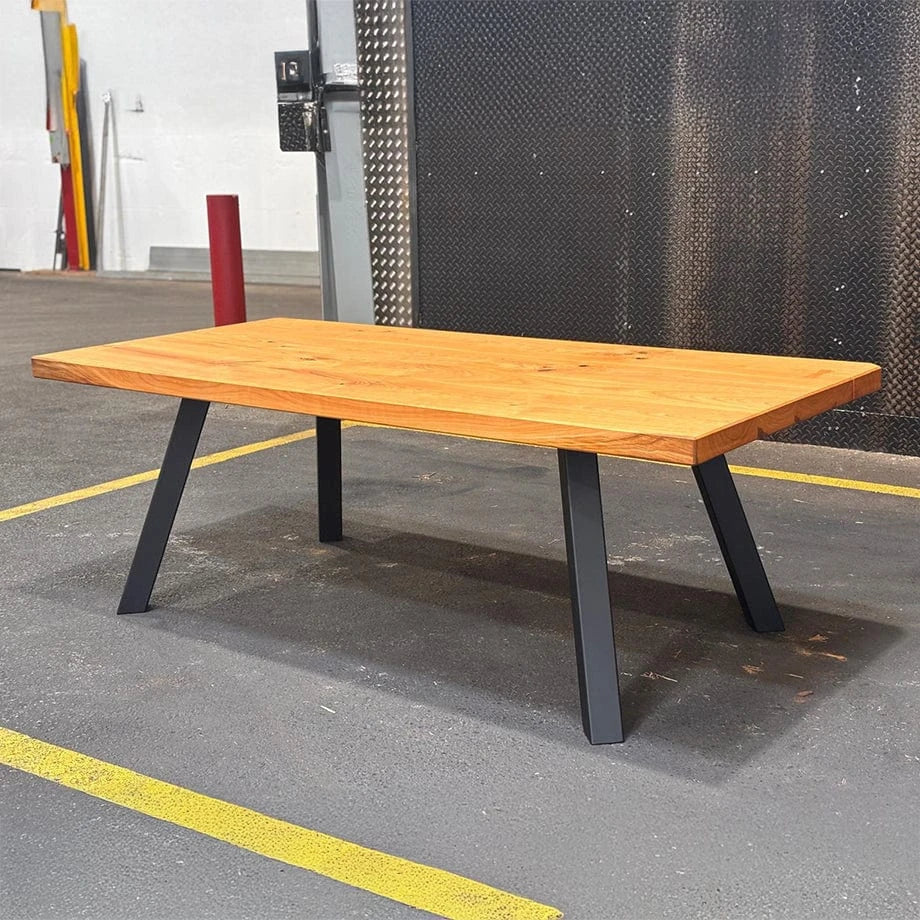 Tavolo i in legno di quercia massello  NORBERT 90 x 180 cm -