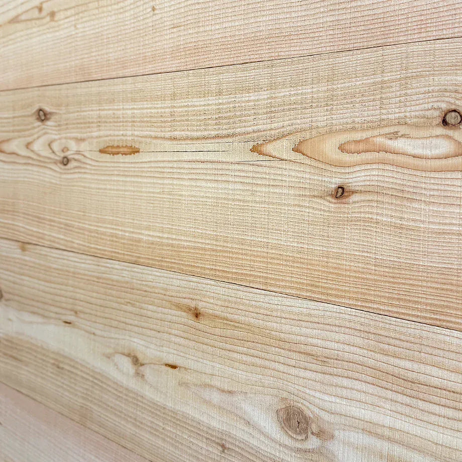 Facade Larch band sawn