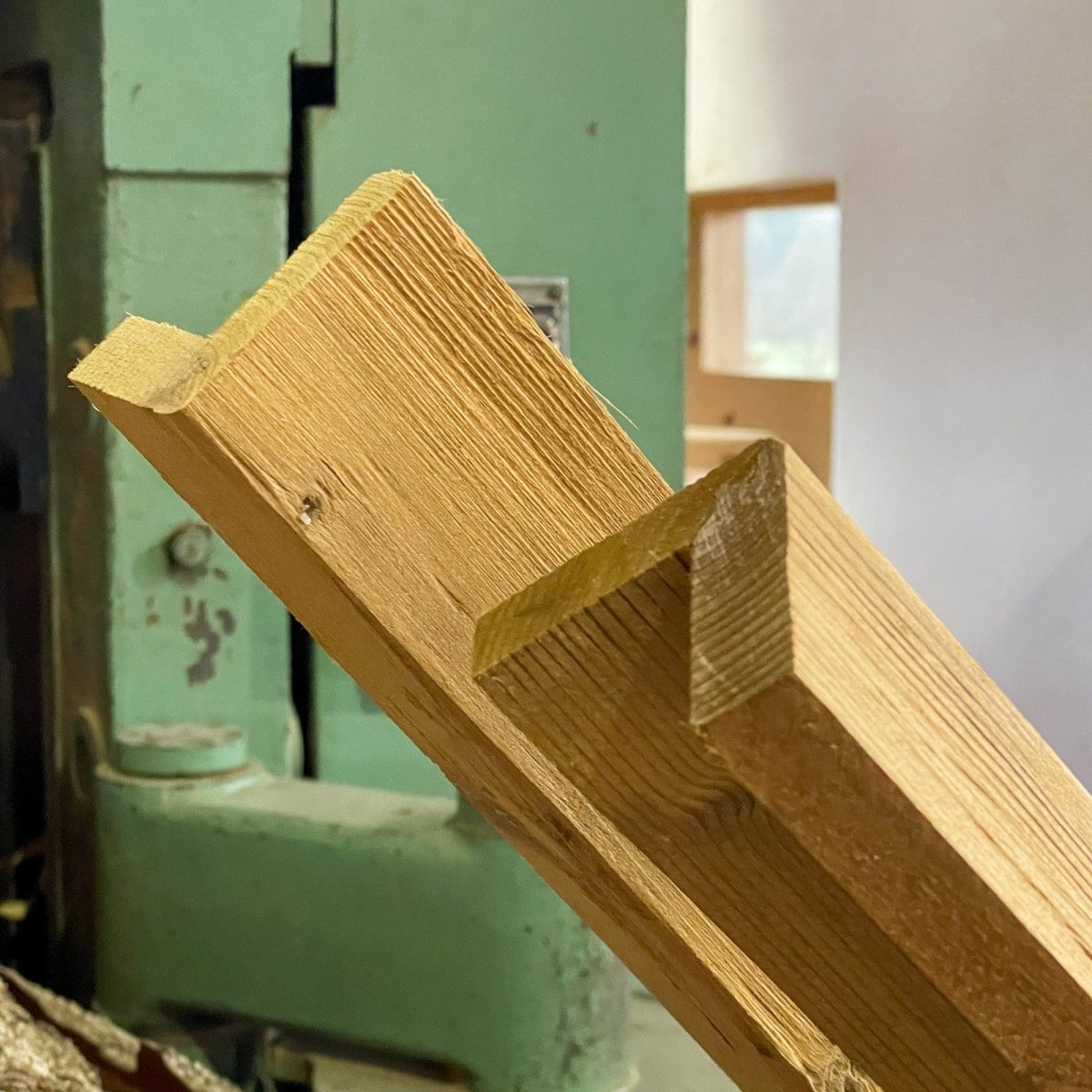 Deckleiste / Abschlussleiste Thermofichte gehackt