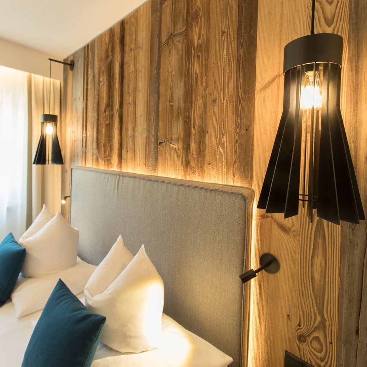 Wall & Ceiling Coverings Reclaimed Wood Square Edged