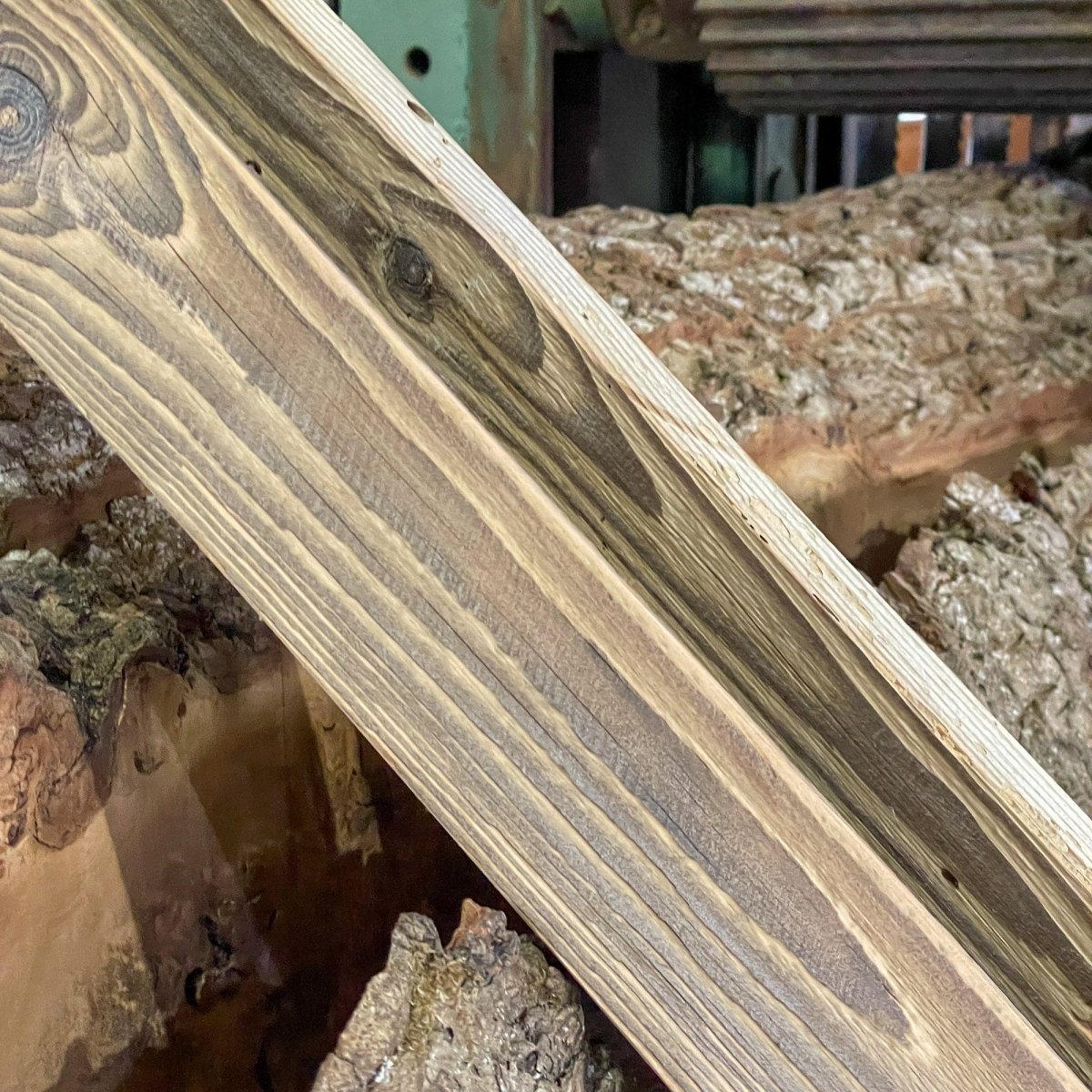 Listino di copertura / finitura in legno antico