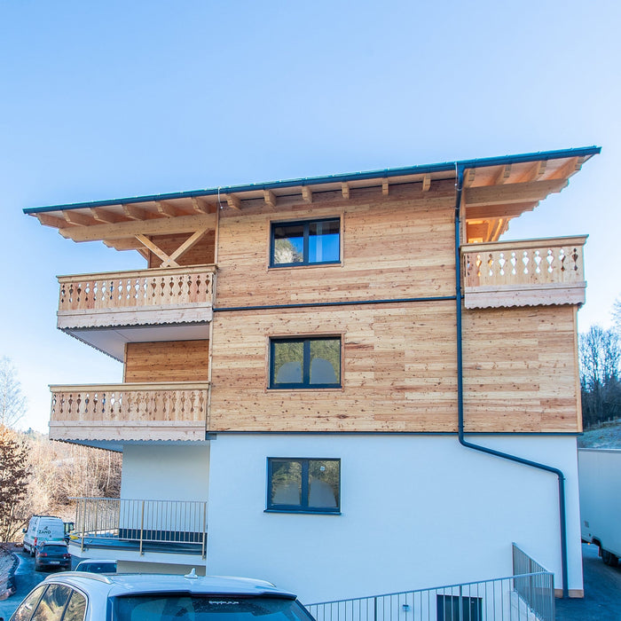 Wood facade chopped larch 