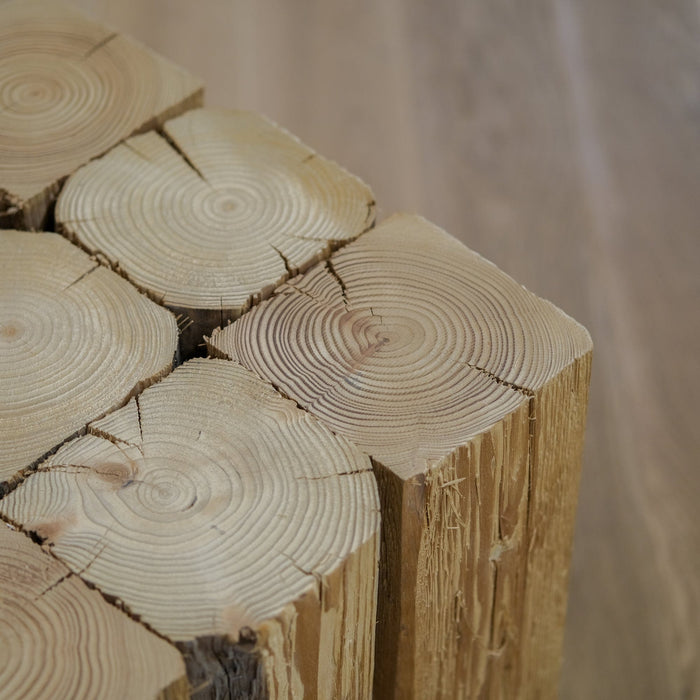Holz Hocker klein "WILDHOLZ" aus gedämpfter Fichte