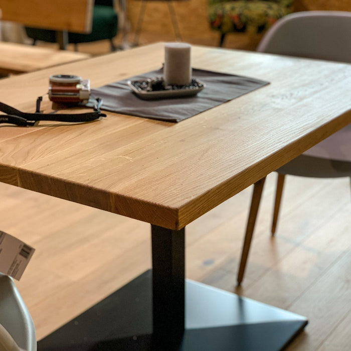 Tavolo in legno  di quercia  massello  NORBERT- 90 x 120 cm - 